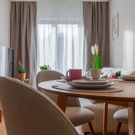 아파트 Daj Sobie Spokoj Belle View 스클라르스카포렘바